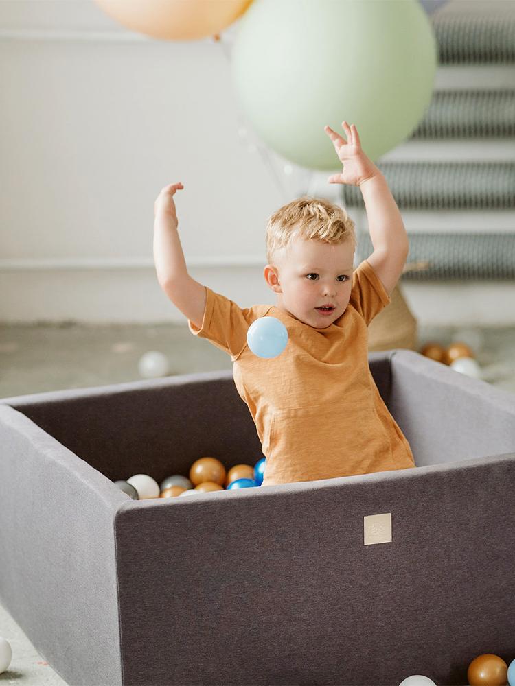 MeowBaby - Summer - Luxury Square Kids Ball Pit - Complete set with 300 Balls - 90cm Diameter (UK and Europe Only) - Stylemykid.com